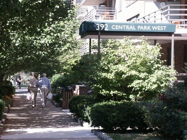 Foto del edificio - 392 Central Prk W