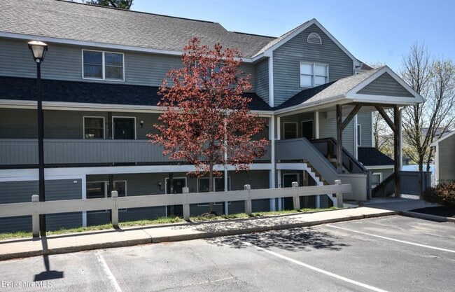 Building Photo - 1450 North St