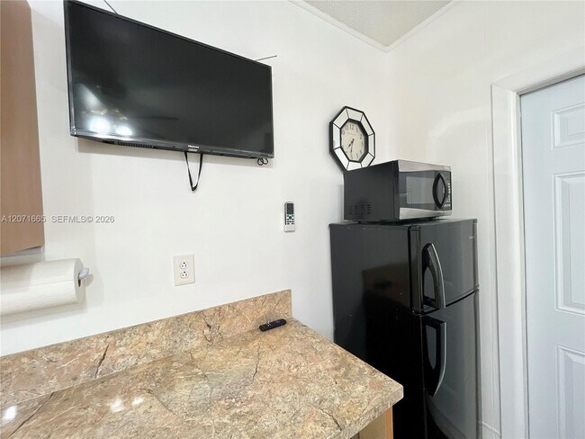 Foto del edificio - 3054 NW 18th St