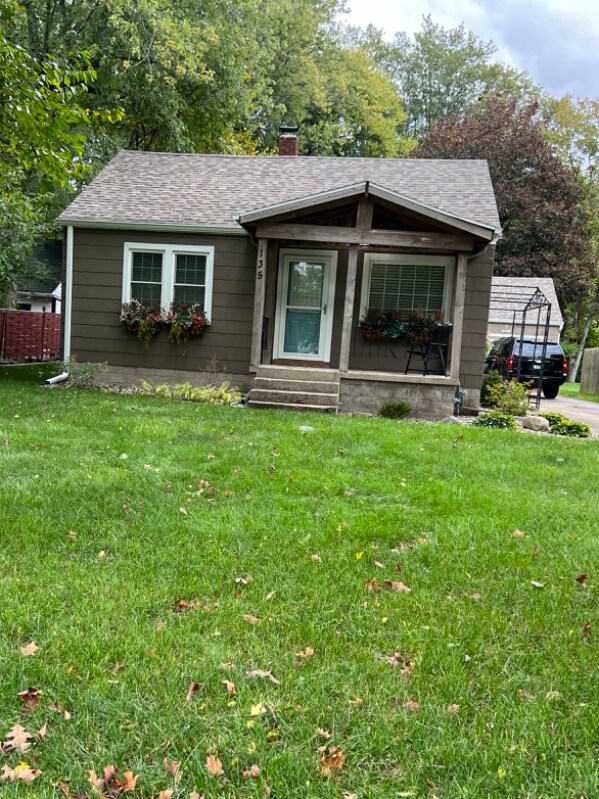 Foto del edificio - 135 Johnson Rd