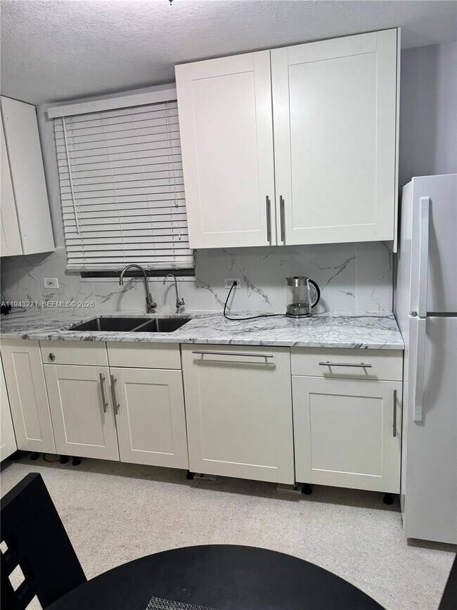 Foto del edificio - 1610 Hayes St