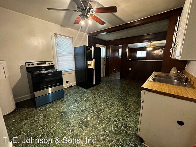 Building Photo - 3 br, 1 bath House - 708 W 26th