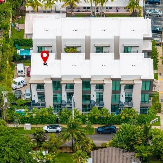 Foto del edificio - 1058 N Victoria Park Rd