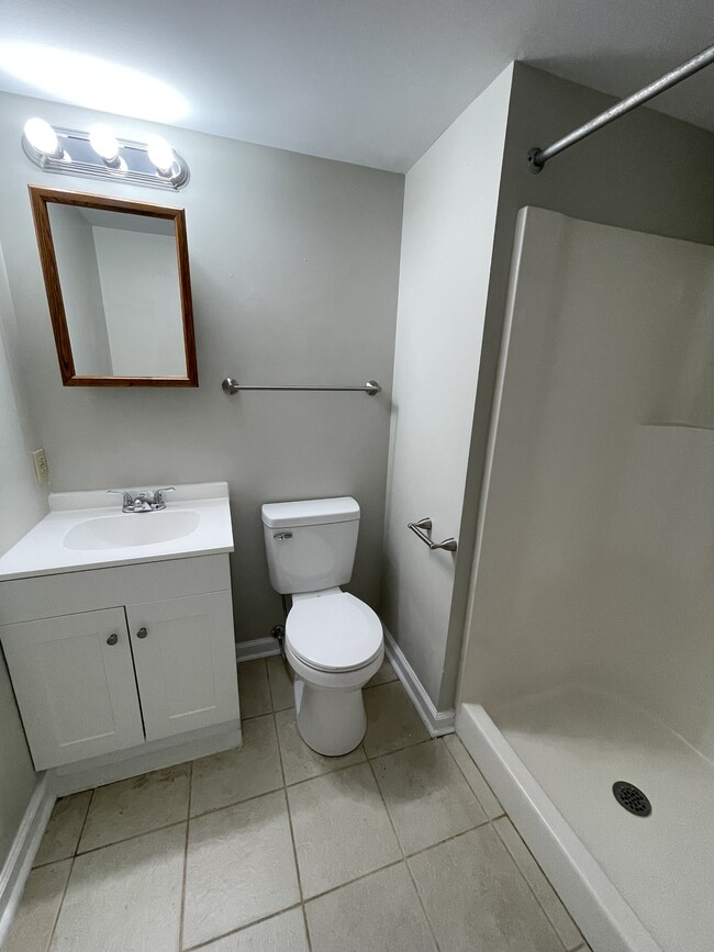 Building Photo - 1500 Iris Dr