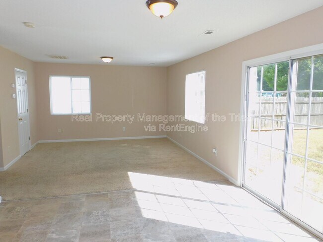 Building Photo - 5402 Carriage Woods Dr