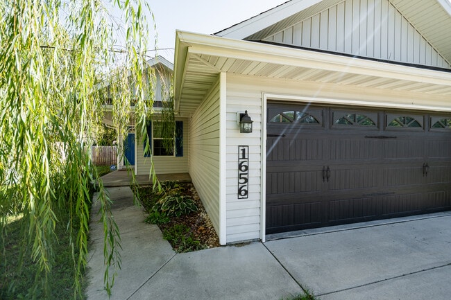 Building Photo - 1656 N Marlan Ave