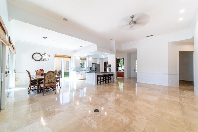 Foto del edificio - 4908 Grassleaf Dr