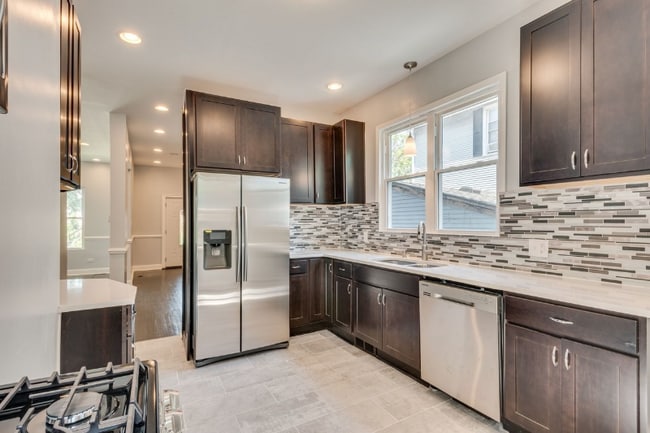 Building Photo - 8211 S Cornell Ave