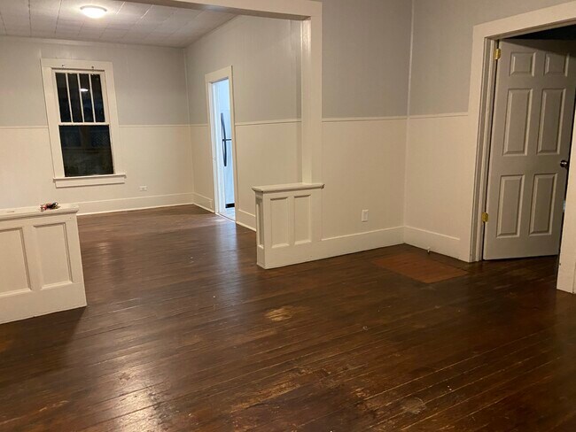 Building Photo - 804 15th St