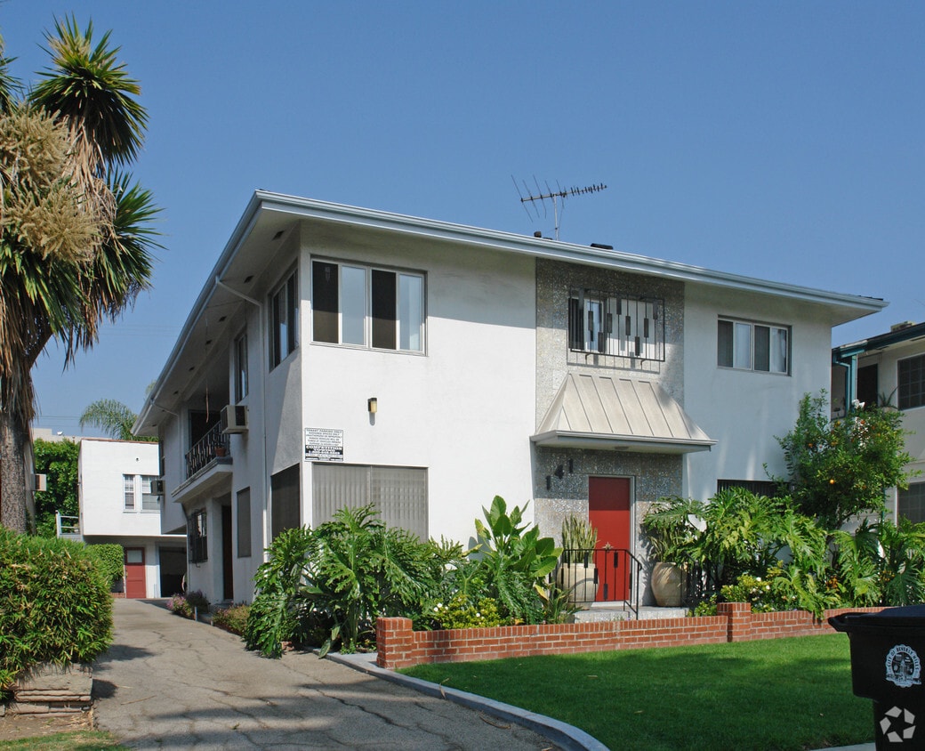 Lido Apartments 141 N Hamilton Dr Apartments in Beverly Hills, CA