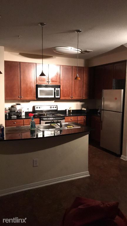 Building Photo - 2 br, 2 bath Apartment - 2510 Leon St.