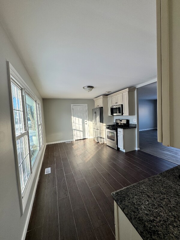 Building Photo - 1490 Highland Blvd