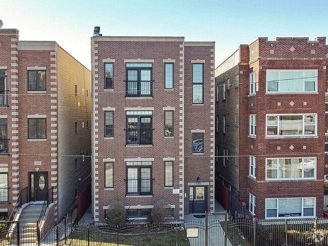Building Photo - 5062 N Kimball Ave