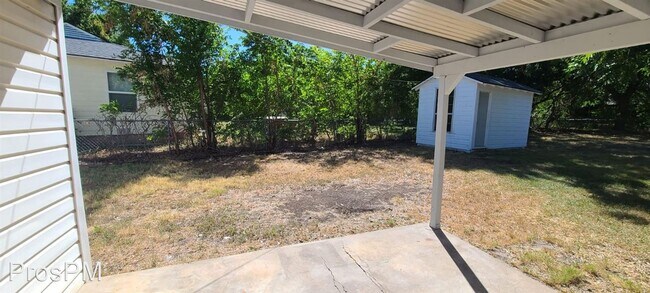 Building Photo - 2 br, 1 bath House - 718 Westwood Drive