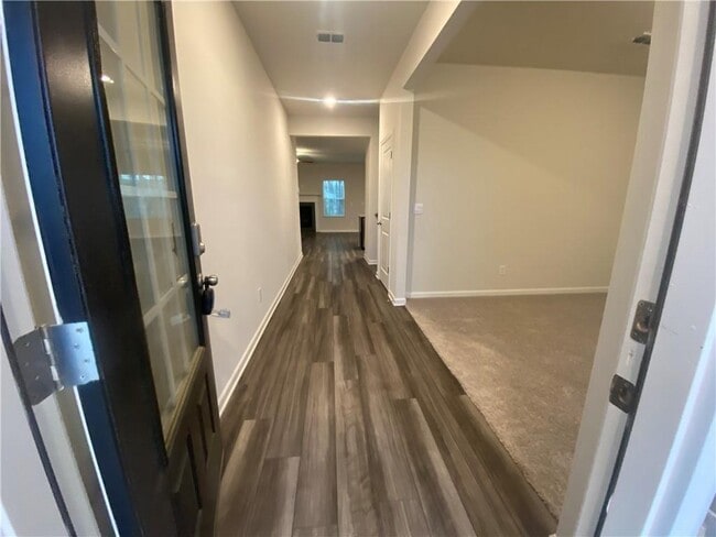 Building Photo - 5836 Hackberry Ln