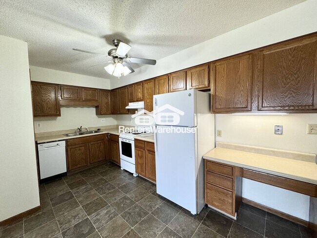 Foto del edificio - 1115 W 1st St