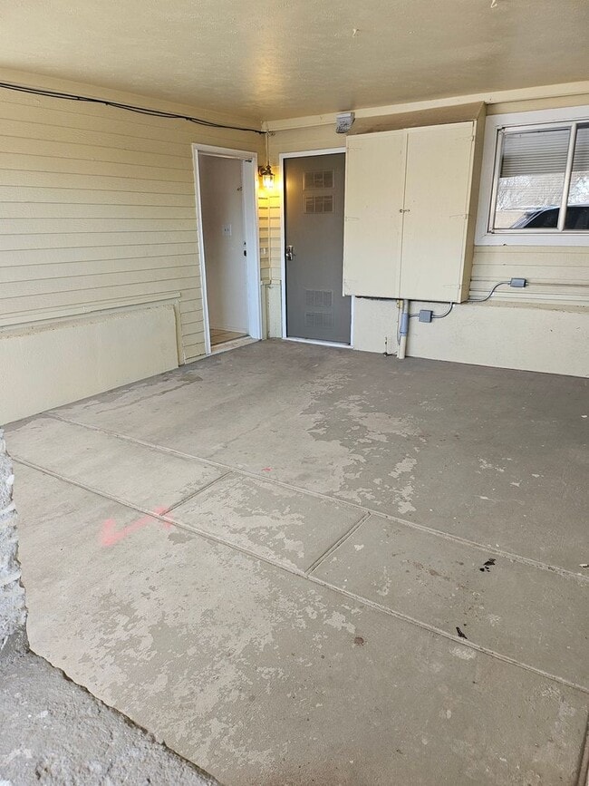 Building Photo - 745 McCarthy Dr