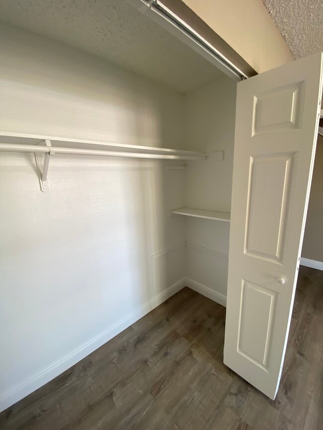 Building Photo - 3 bed 2 bath home