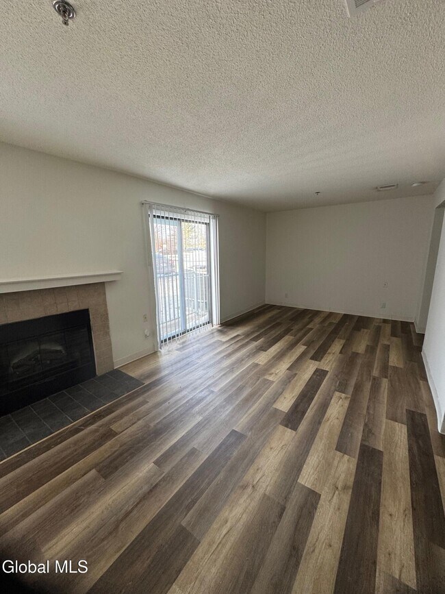 Foto del edificio - 9 Residence Inn Dr