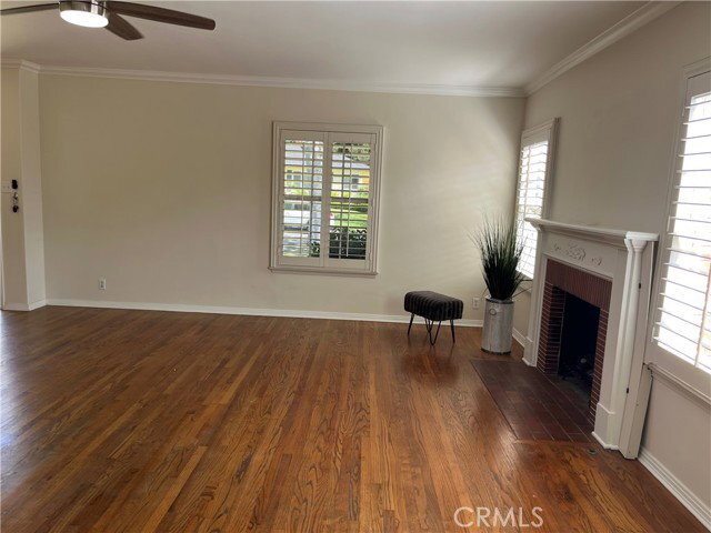 Foto del edificio - 2440 Queensberry Rd