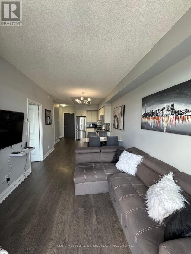 Photo principale - 3700-3700 Hwy 7