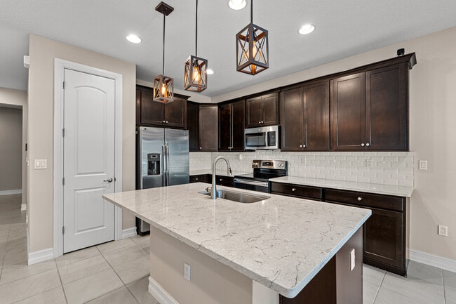 Foto del edificio - 10103 Akenside Dr