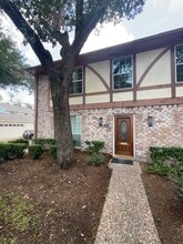 Building Photo - 2972 Gessner Rd