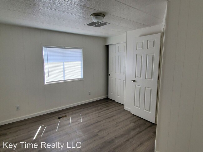 Building Photo - 3 br, 2 bath House - 1190 Zircon
