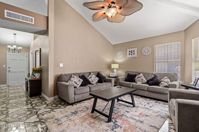 Building Photo - 757 Hempstead Dr