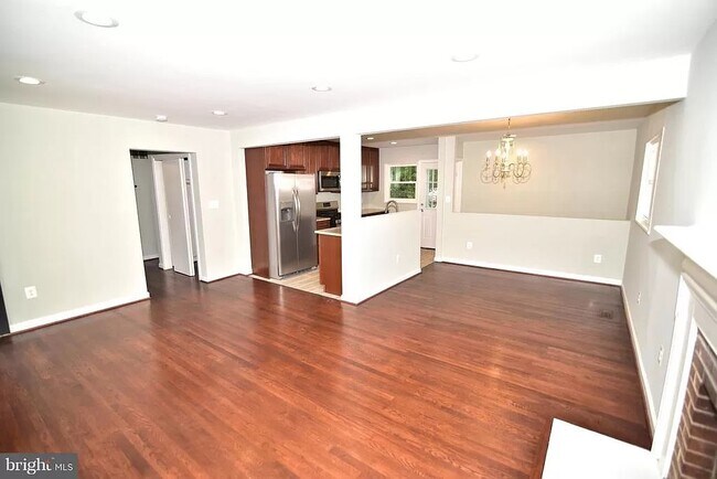 Building Photo - 6900 Lansdale St