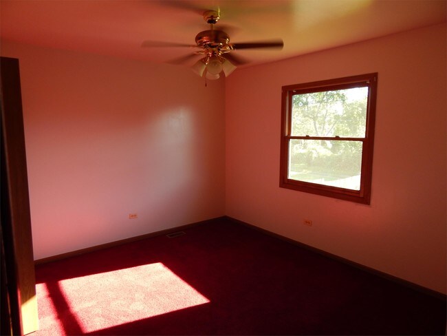 Building Photo - 14517 Oakley Ave