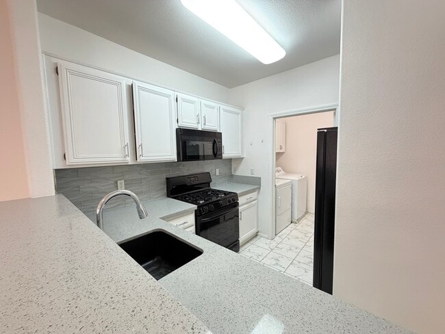 Building Photo - To schedule a viewing, call Wally Fellman at 702-493-9787