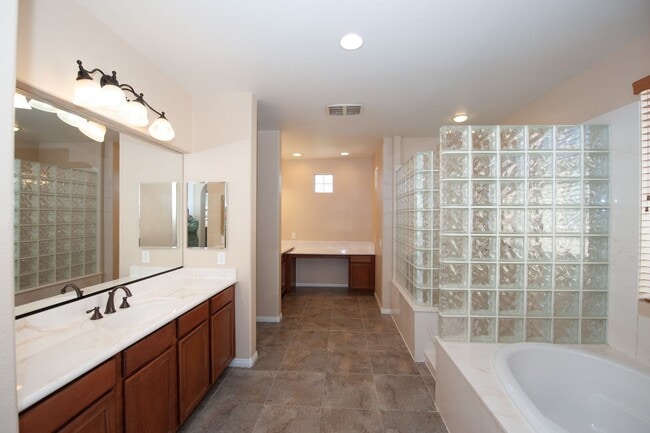 Building Photo - 9848 Elk Grove Valley St