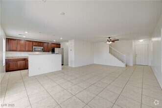 Building Photo - 9252 Valley Ranch Ave