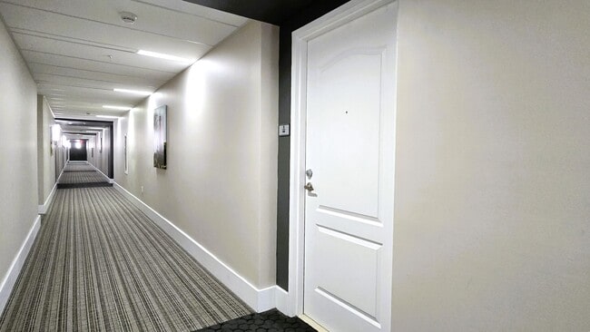 Building Photo - 410 Evernia St