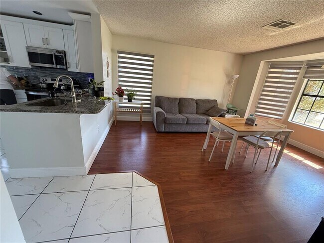 Building Photo - 227 Burning Tree Dr