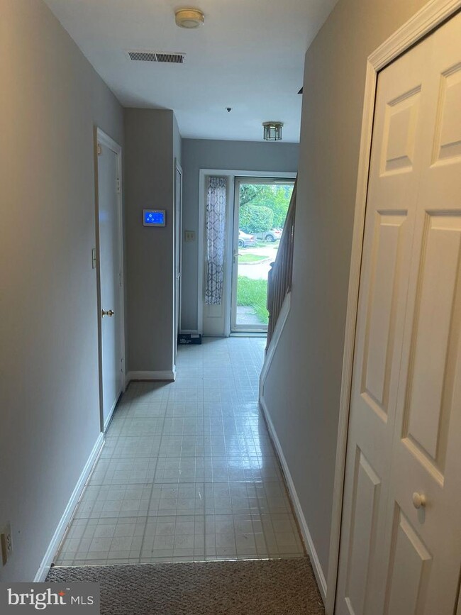 Building Photo - 16046 Elegant Ct