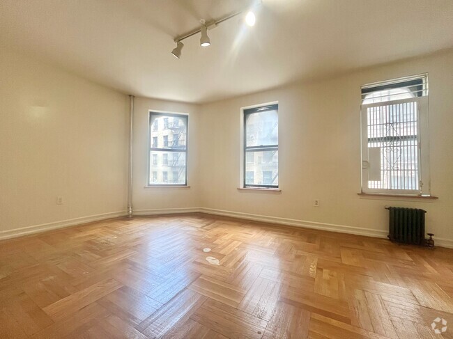 Building Photo - 610 W 150th St