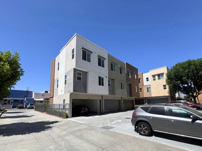 Foto del edificio - 19 S Chapel Ave