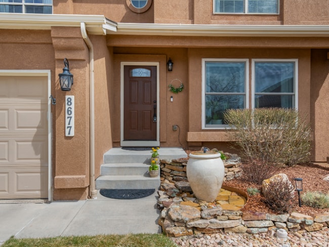 Building Photo - 8677 Roaring Fork Dr