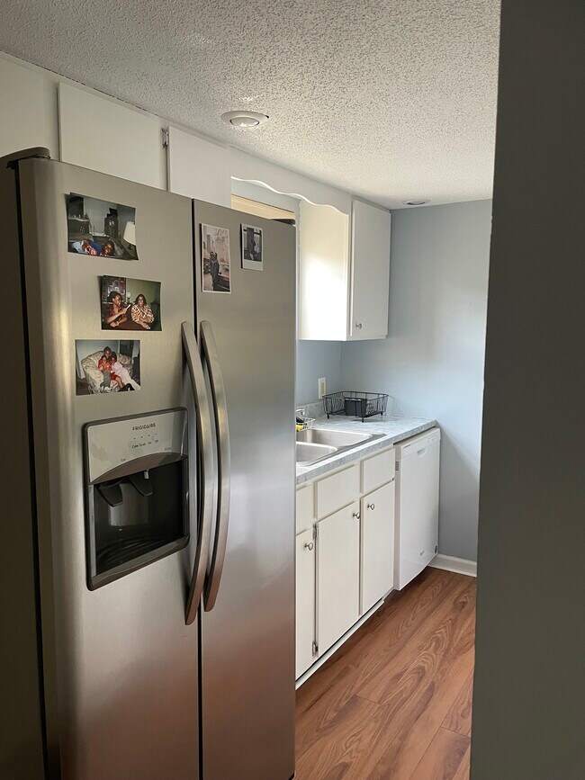 Building Photo - 2311 Galen Dr