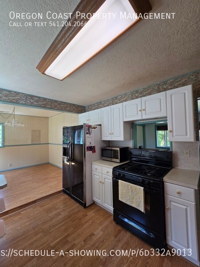 Foto del edificio - 126 N Holiday Ln