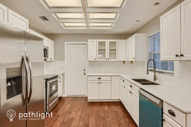 Foto del edificio - 1512 Pineapple Ln, Clearwater, FL, 33759