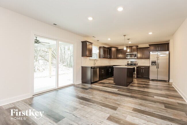 Foto del edificio - 2909 Teakwood Dr