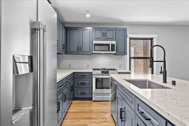 Building Photo - 1182 West Blvd