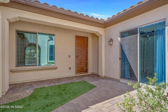 Foto del edificio - 2447 Wychwood Ct