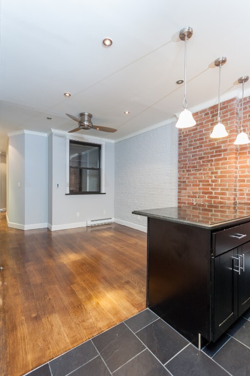 Building Photo - 434 W 52nd St