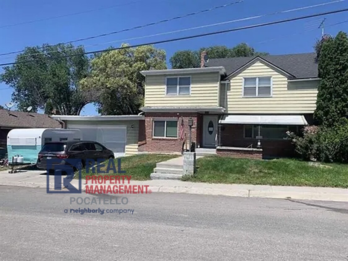 Foto principal - 1420/1422 E Elm St