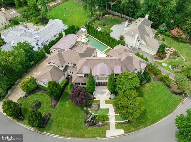 Foto del edificio - 4 Southwood Dr