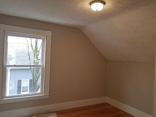 bedroom 2 - 16 Emery St